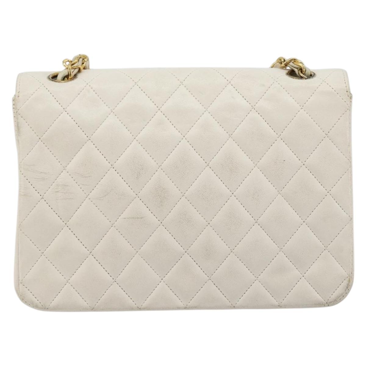 CHANEL Matelasse Chain Shoulder Bag Leather White Gold CC Auth 185193A