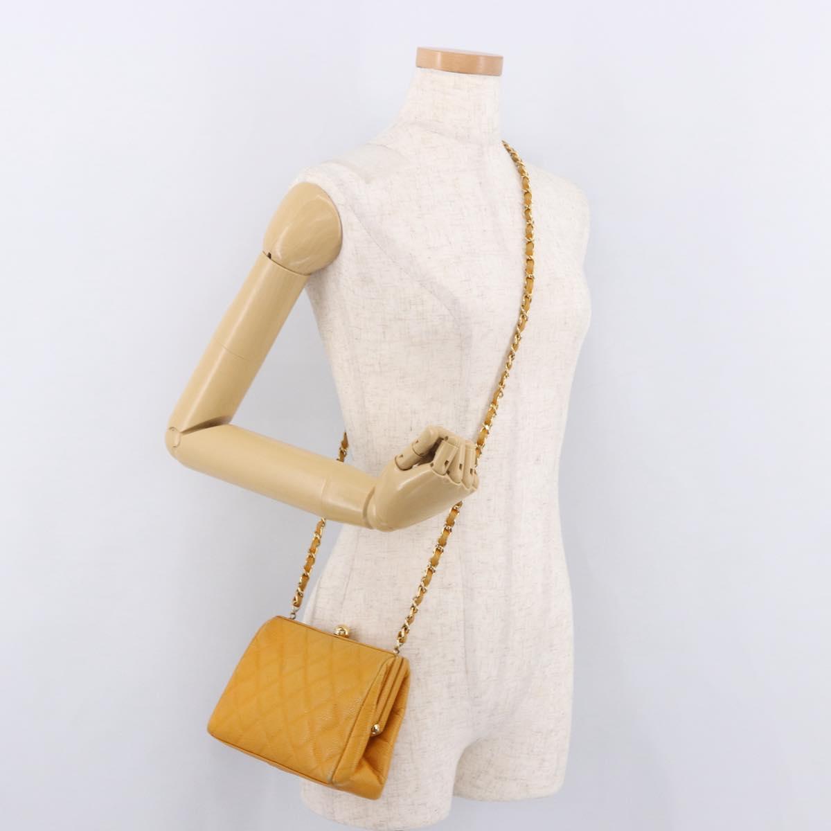 CHANEL Matelasse Chain Shoulder Bag Caviar Skin Yellow Gold CC Auth 185743A