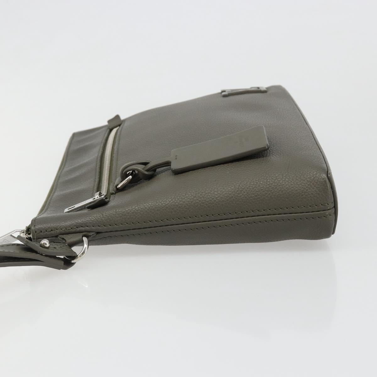 LOUIS VUITTON Takeoff Pouch Clutch Bag Leather Gray M81735 LV Auth 186227M