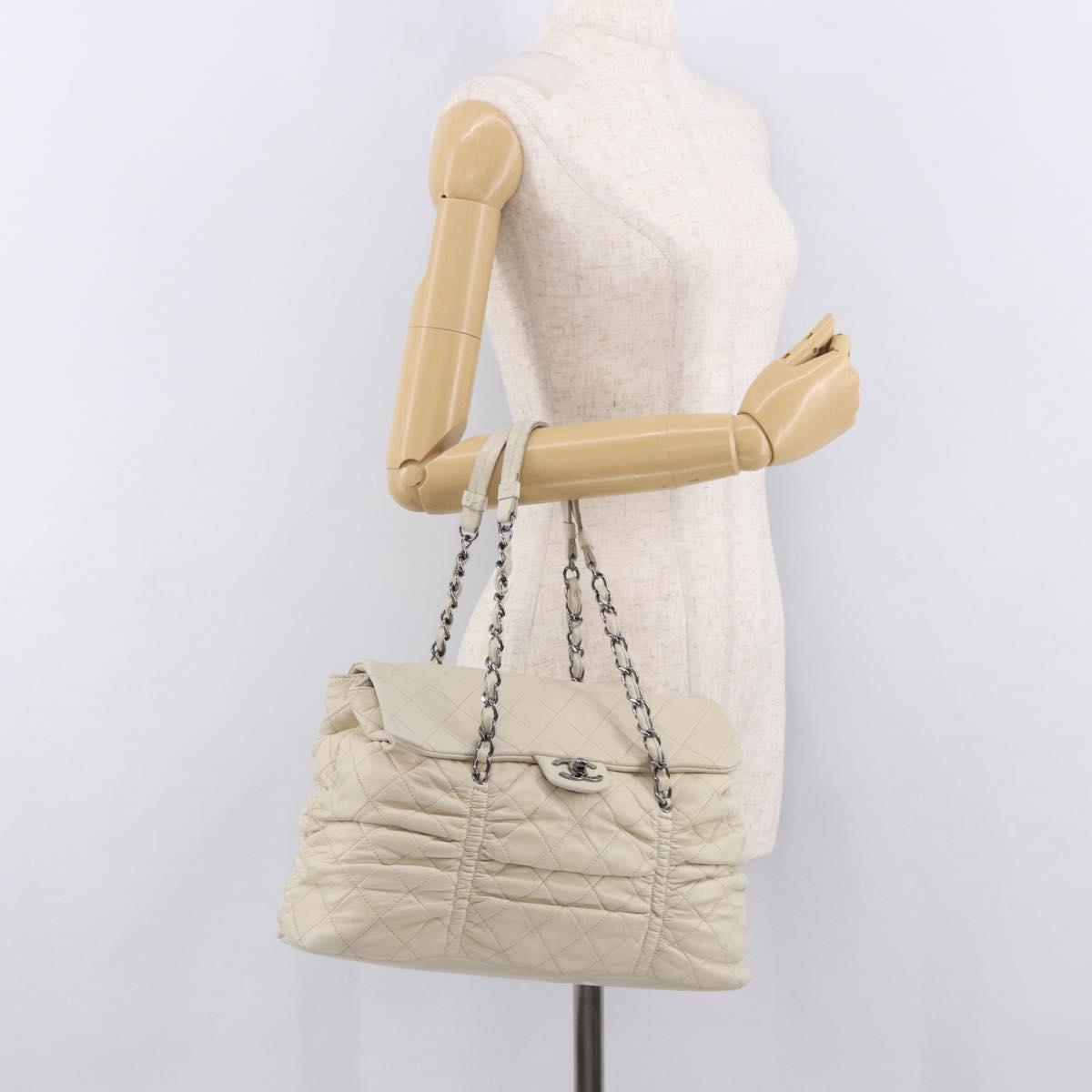 CHANEL Chain Matelasse Shoulder Bag Lamb Skin Ivory Silver CC Auth 186310