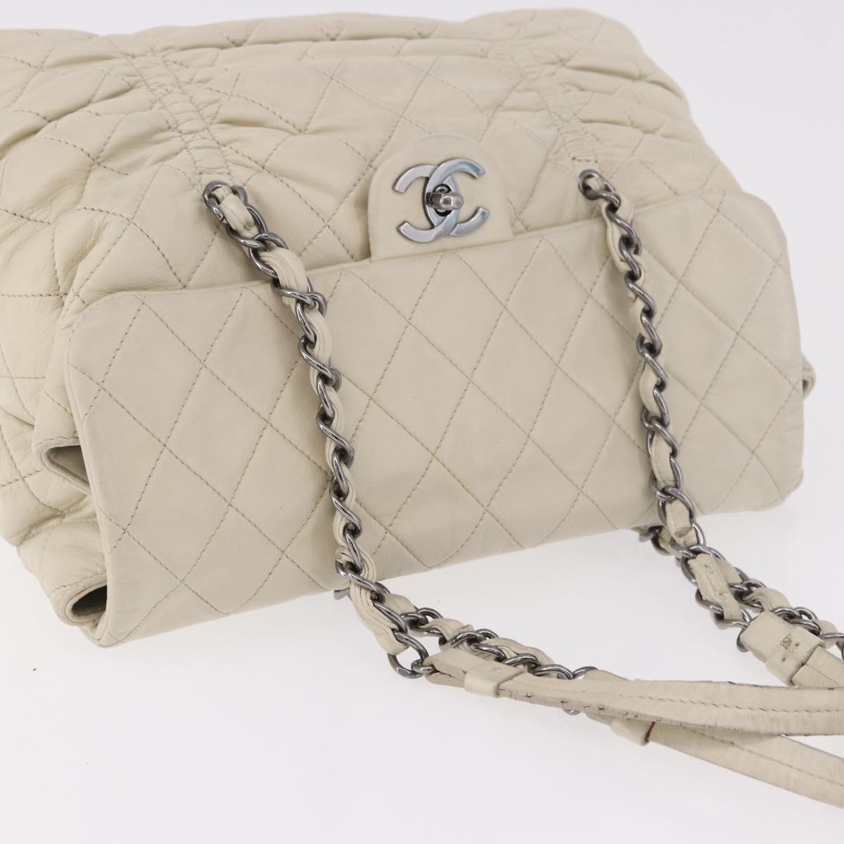CHANEL Chain Matelasse Shoulder Bag Lamb Skin Ivory Silver CC Auth 186310