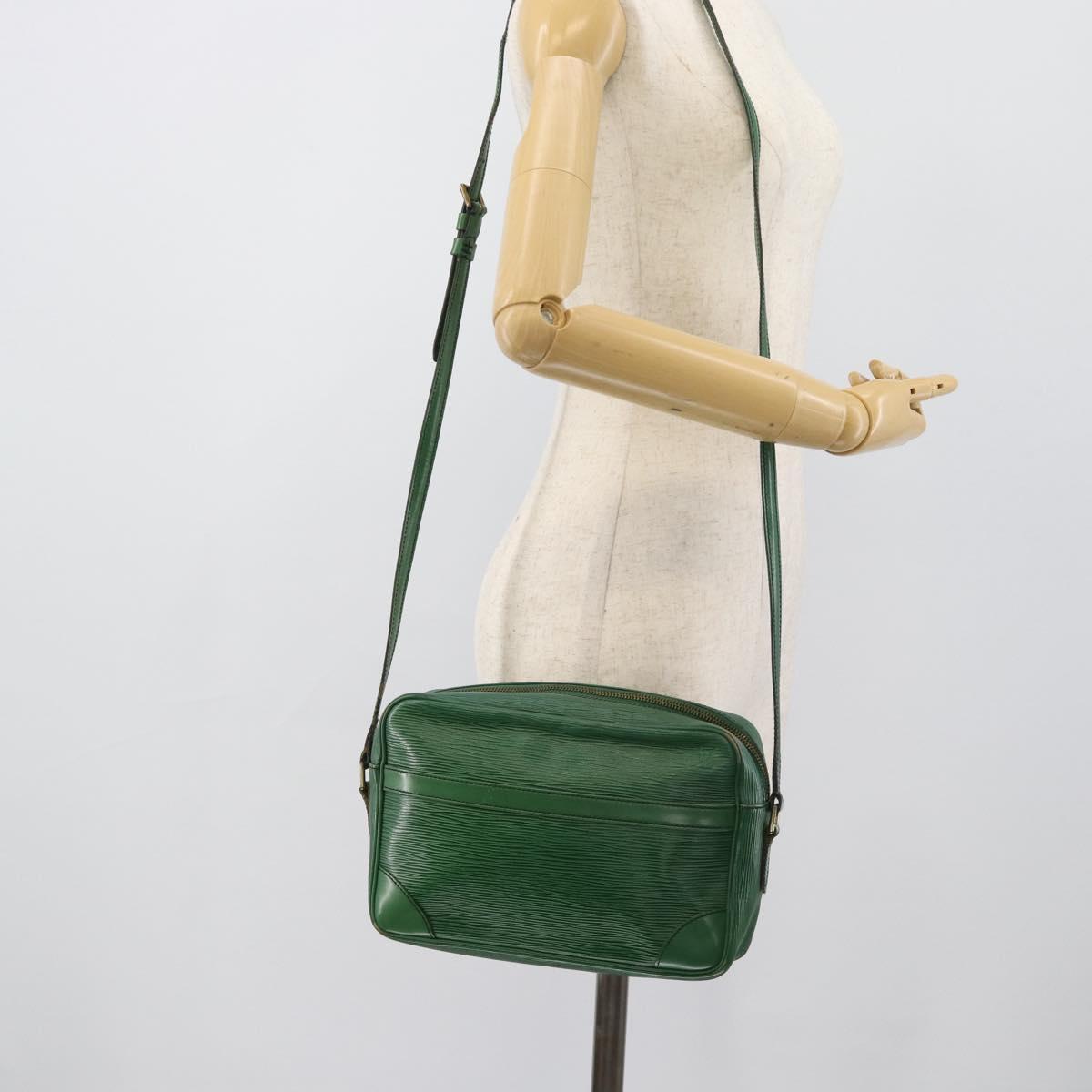 LOUIS VUITTON Epi Trocadero 27 Shoulder Bag Green M52314 LV Auth 186398
