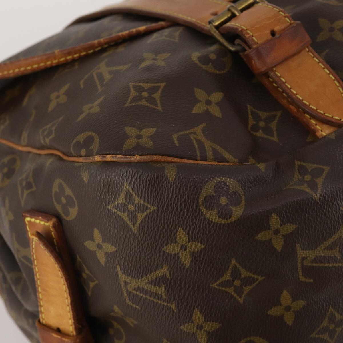 LOUIS VUITTON Monogram Saumur40 Shoulder Bag LV Auth 186579