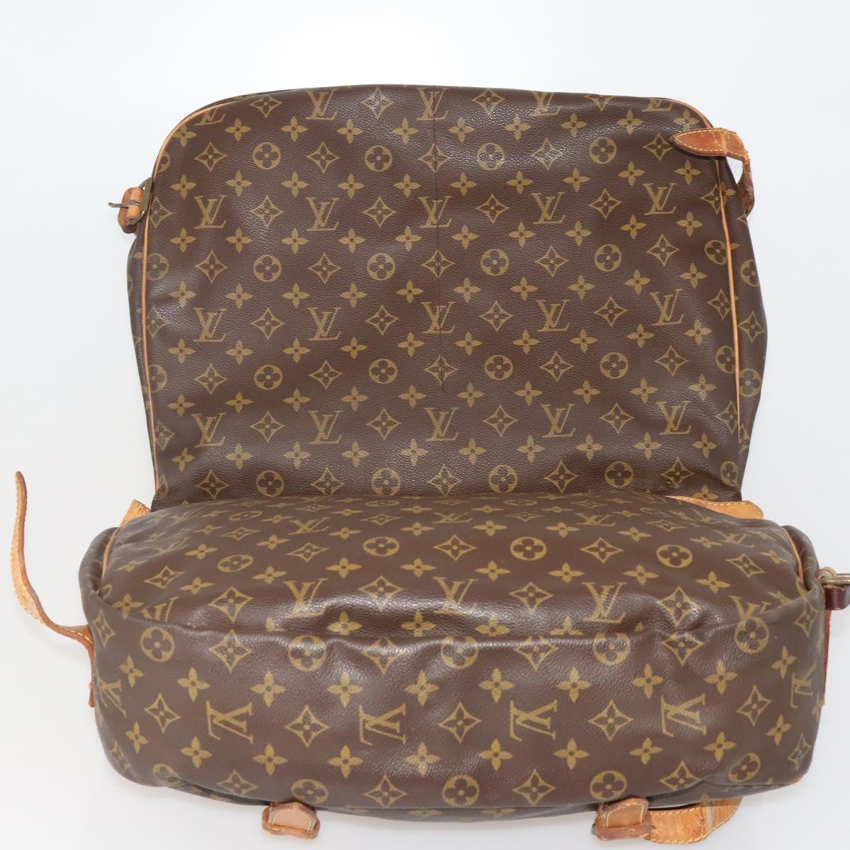 LOUIS VUITTON Monogram Saumur40 Shoulder Bag LV Auth 186579