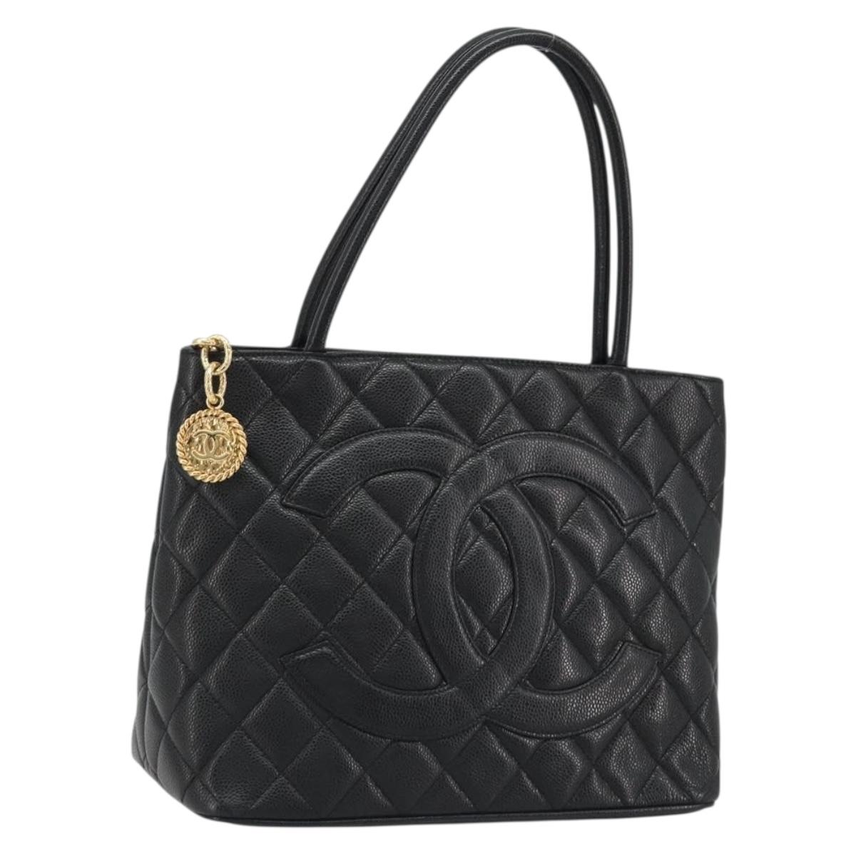 CHANEL Standard Tote Bag Caviar Skin Black Gold CC Auth 186633SAM