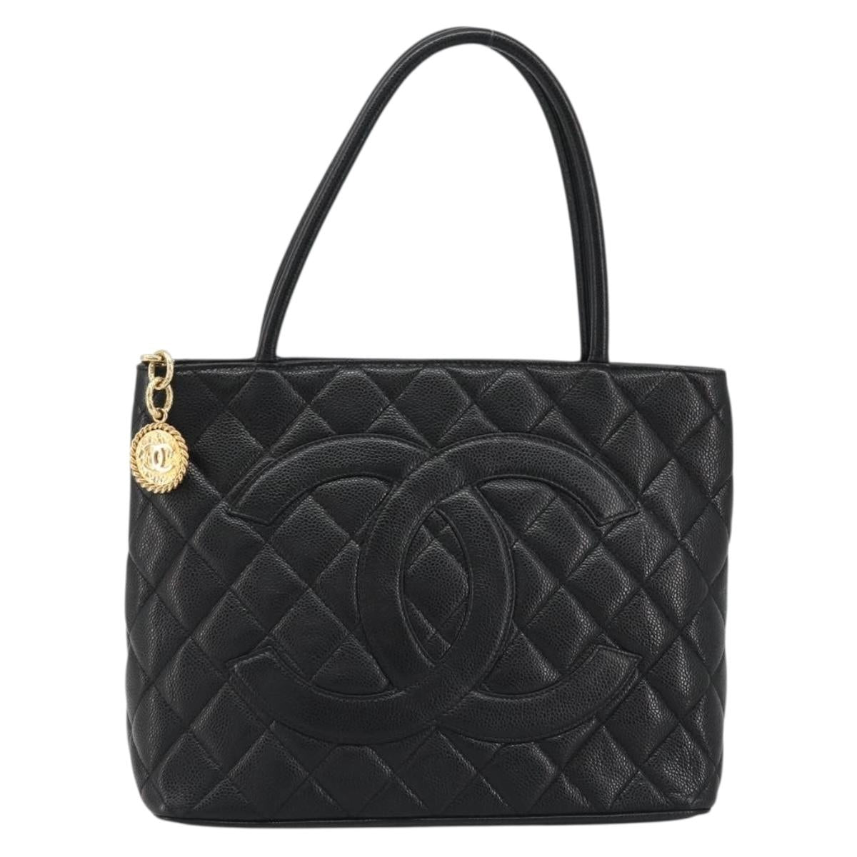 CHANEL Standard Tote Bag Caviar Skin Black Gold CC Auth 186633SAM