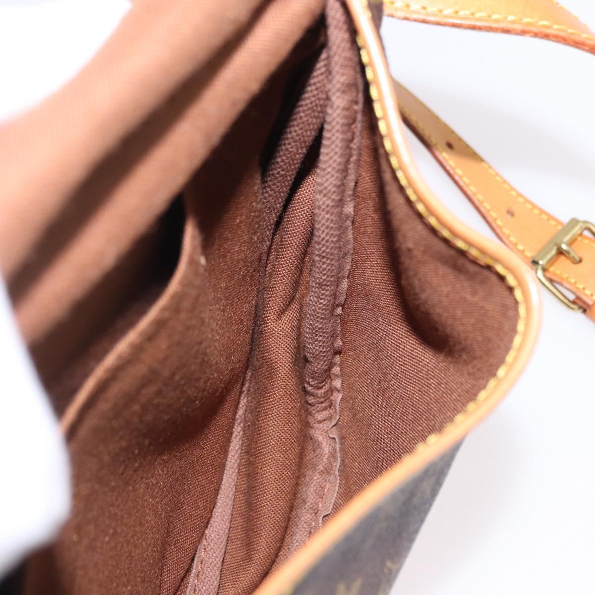 LOUIS VUITTON Monogram Saumur 30 Shoulder Bag M42256 LV Auth 186660A