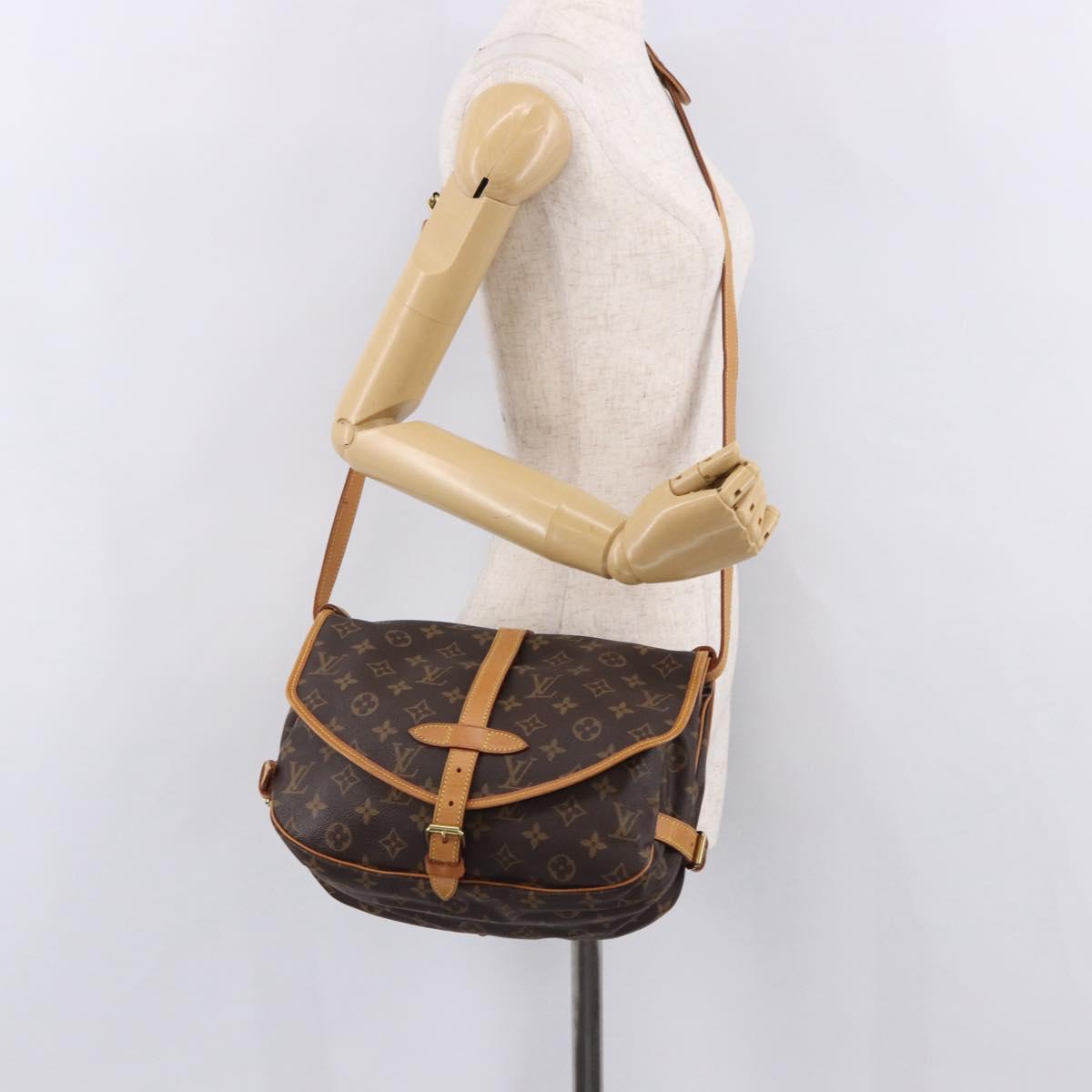LOUIS VUITTON Monogram Saumur 30 Shoulder Bag M42256 LV Auth 186661A