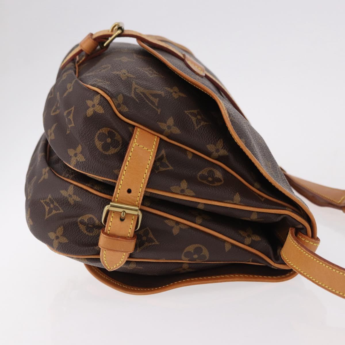 LOUIS VUITTON Monogram Saumur 30 Shoulder Bag M42256 LV Auth 186661A