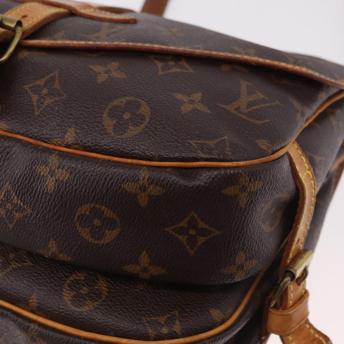LOUIS VUITTON Monogram Saumur 30 Shoulder Bag M42256 LV Auth 186859
