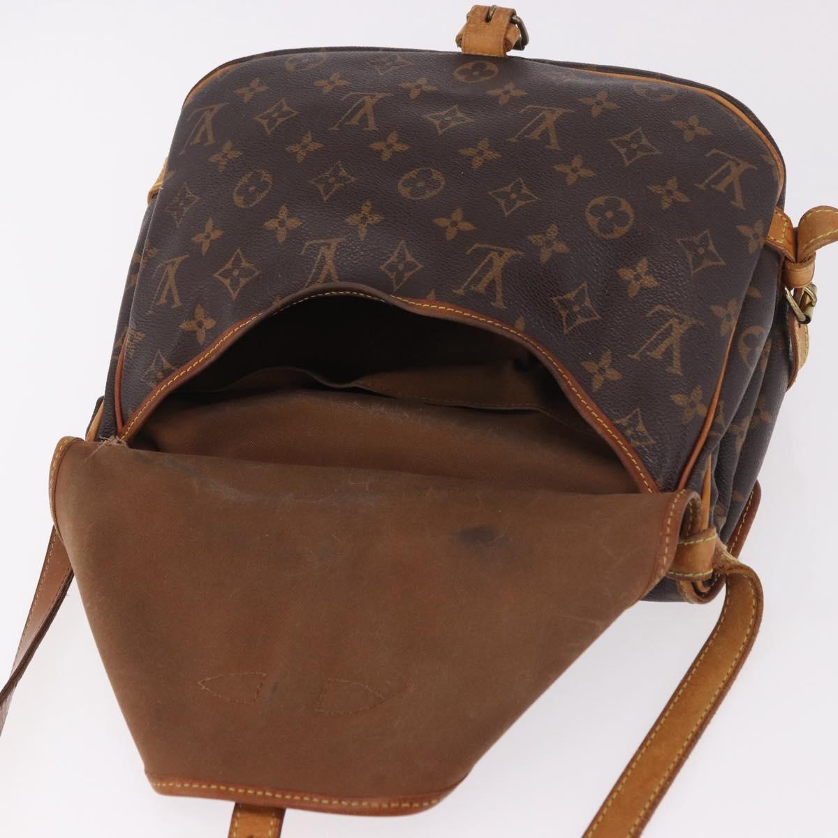 LOUIS VUITTON Monogram Saumur 30 Shoulder Bag M42256 LV Auth 186859