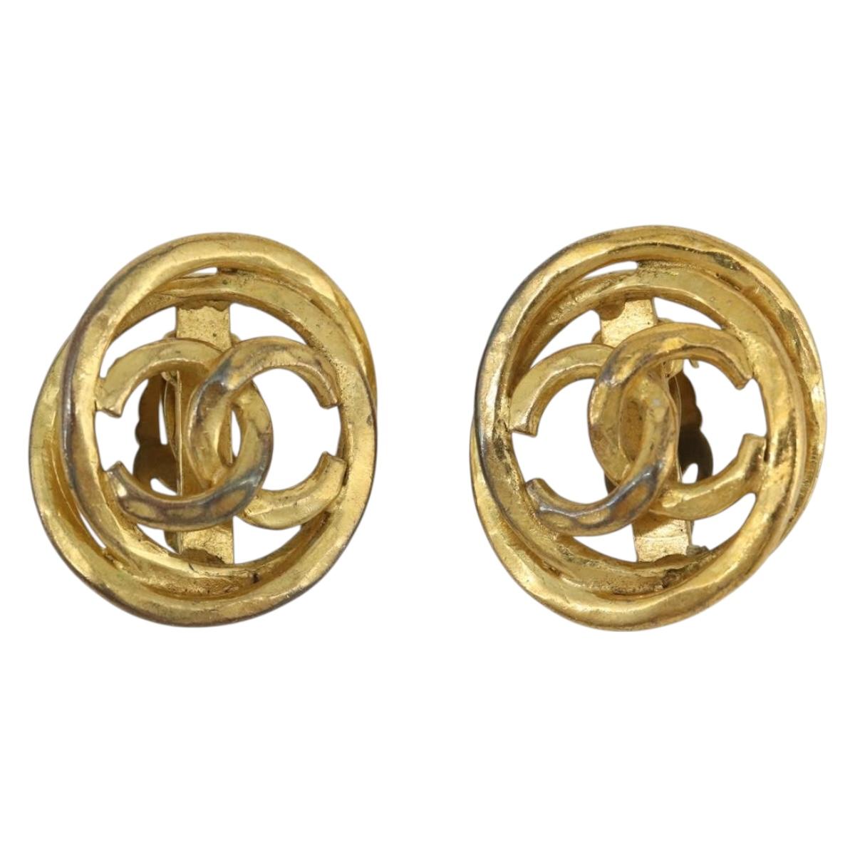 CHANEL COCO Mark Earring Metal Gold CC Auth 186930