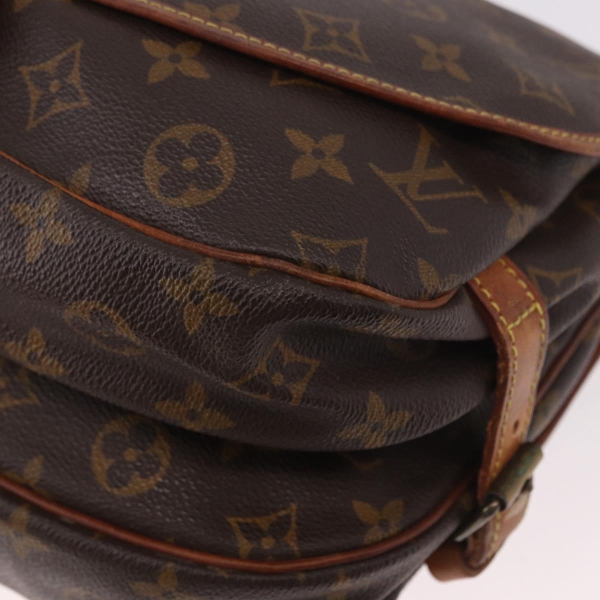 LOUIS VUITTON Monogram Saumur 30 Shoulder Bag M42256 LV Auth 187014