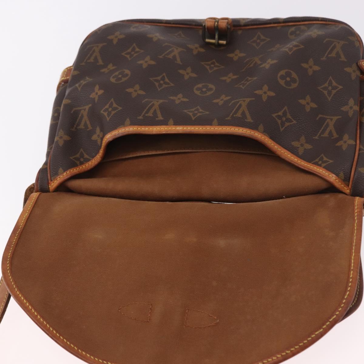 LOUIS VUITTON Monogram Saumur 30 Shoulder Bag M42256 LV Auth 187014