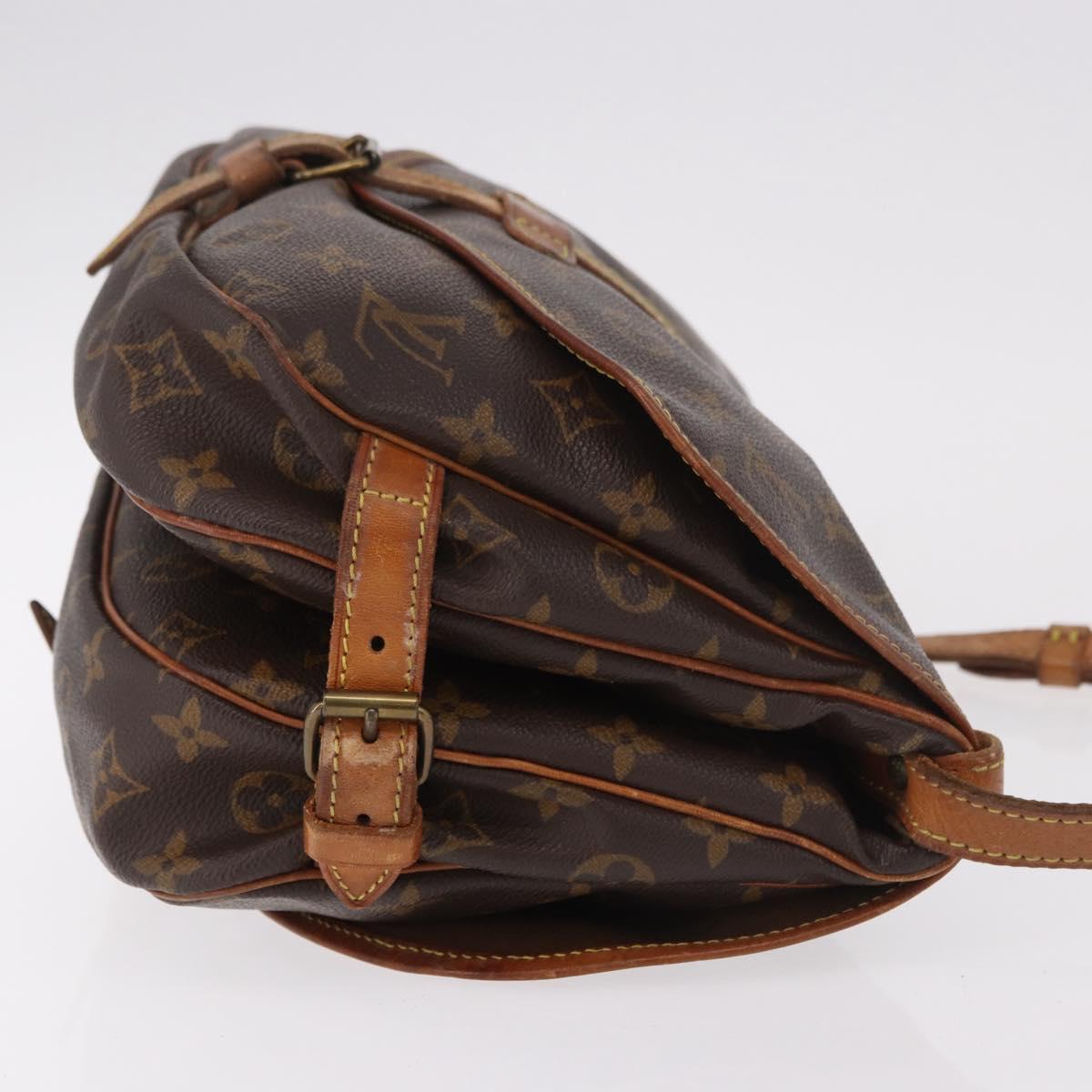 LOUIS VUITTON Monogram Saumur 30 Shoulder Bag M42256 LV Auth 187014