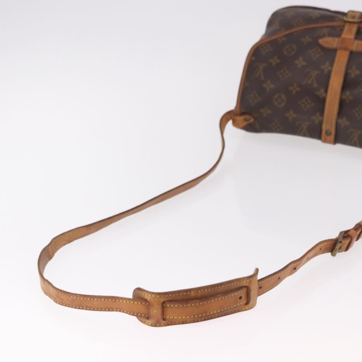 LOUIS VUITTON Monogram Saumur 30 Shoulder Bag M42256 LV Auth 187014