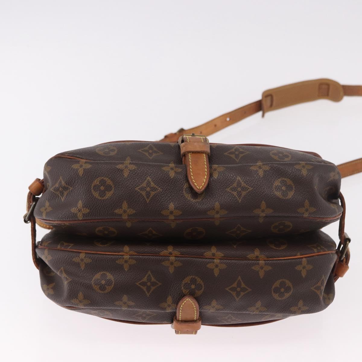 LOUIS VUITTON Monogram Saumur 30 Shoulder Bag M42256 LV Auth 187014