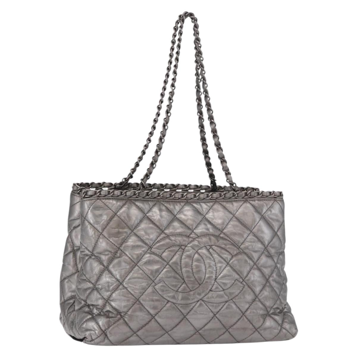 CHANEL Matelasse Chain Me Shoulder Bag Leather Silver CC Auth 187120SAV