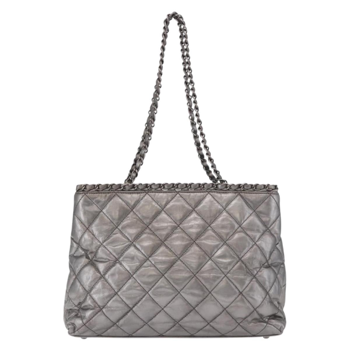 CHANEL Matelasse Chain Me Shoulder Bag Leather Silver CC Auth 187120SAV