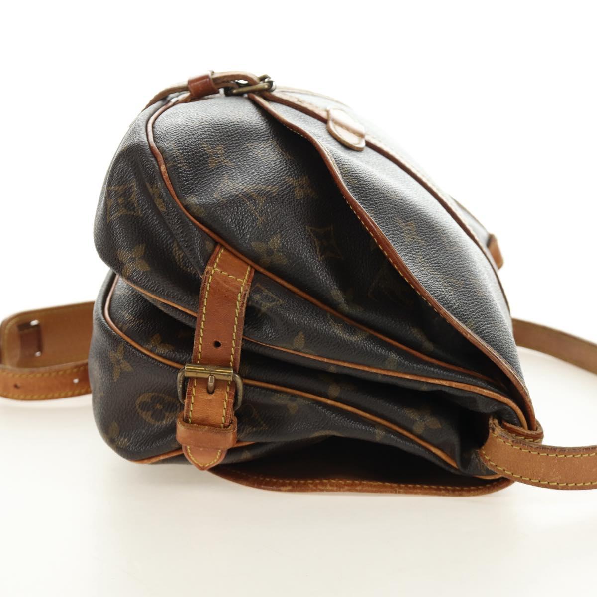 LOUIS VUITTON Monogram Saumur 30 Shoulder Bag M42256 LV Auth 187218
