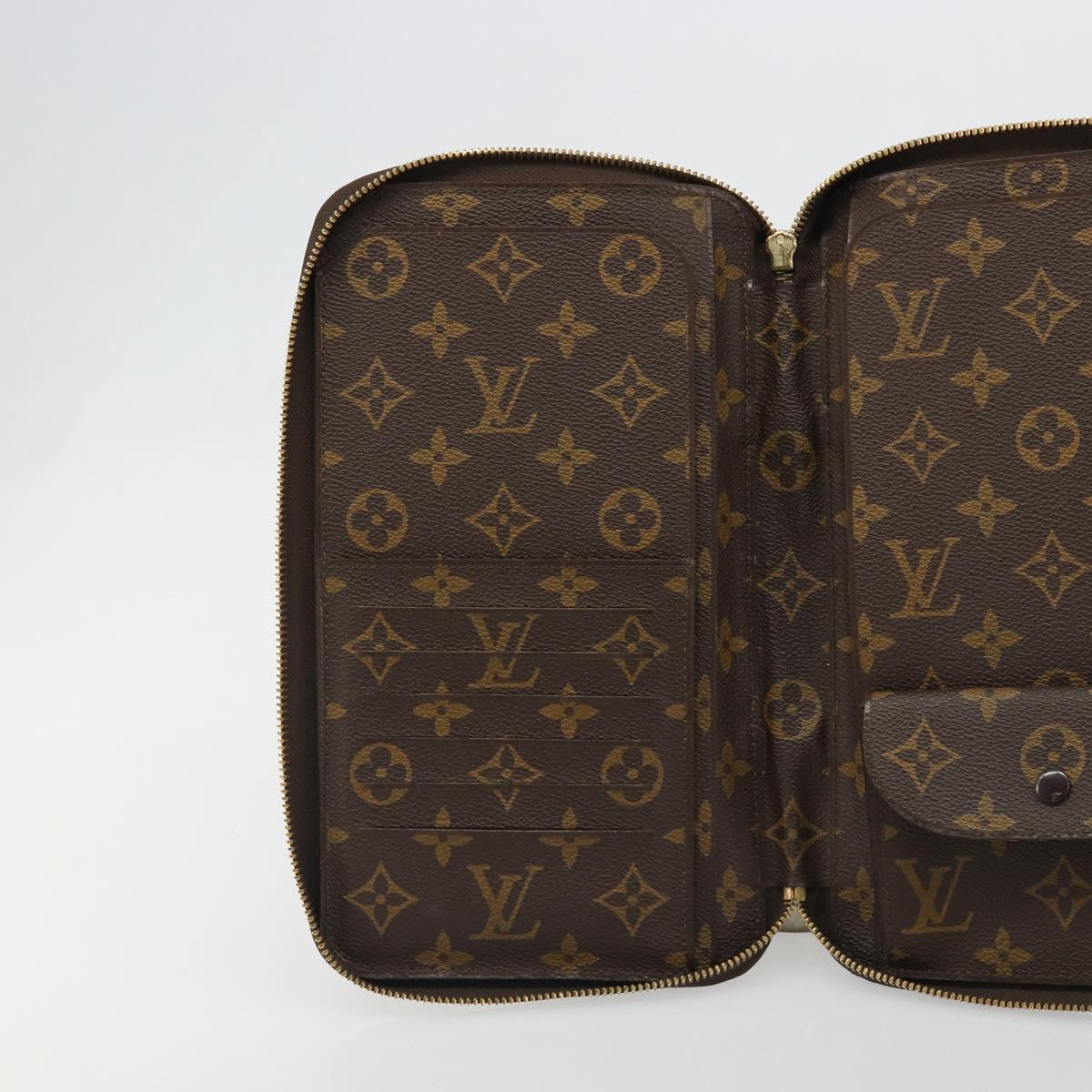 LOUIS VUITTON Monogram Poche Escapade Travel Case M60113 LV Auth 187282V