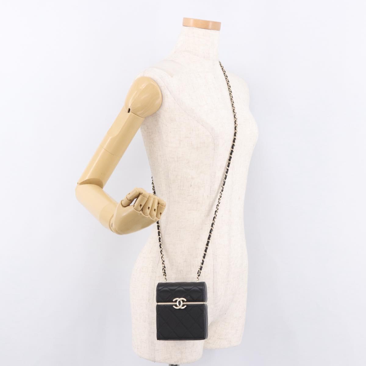 CHANEL Matelasse Chain Shoulder Bag Lamb Skin Black Gold CC Auth 187480SAM