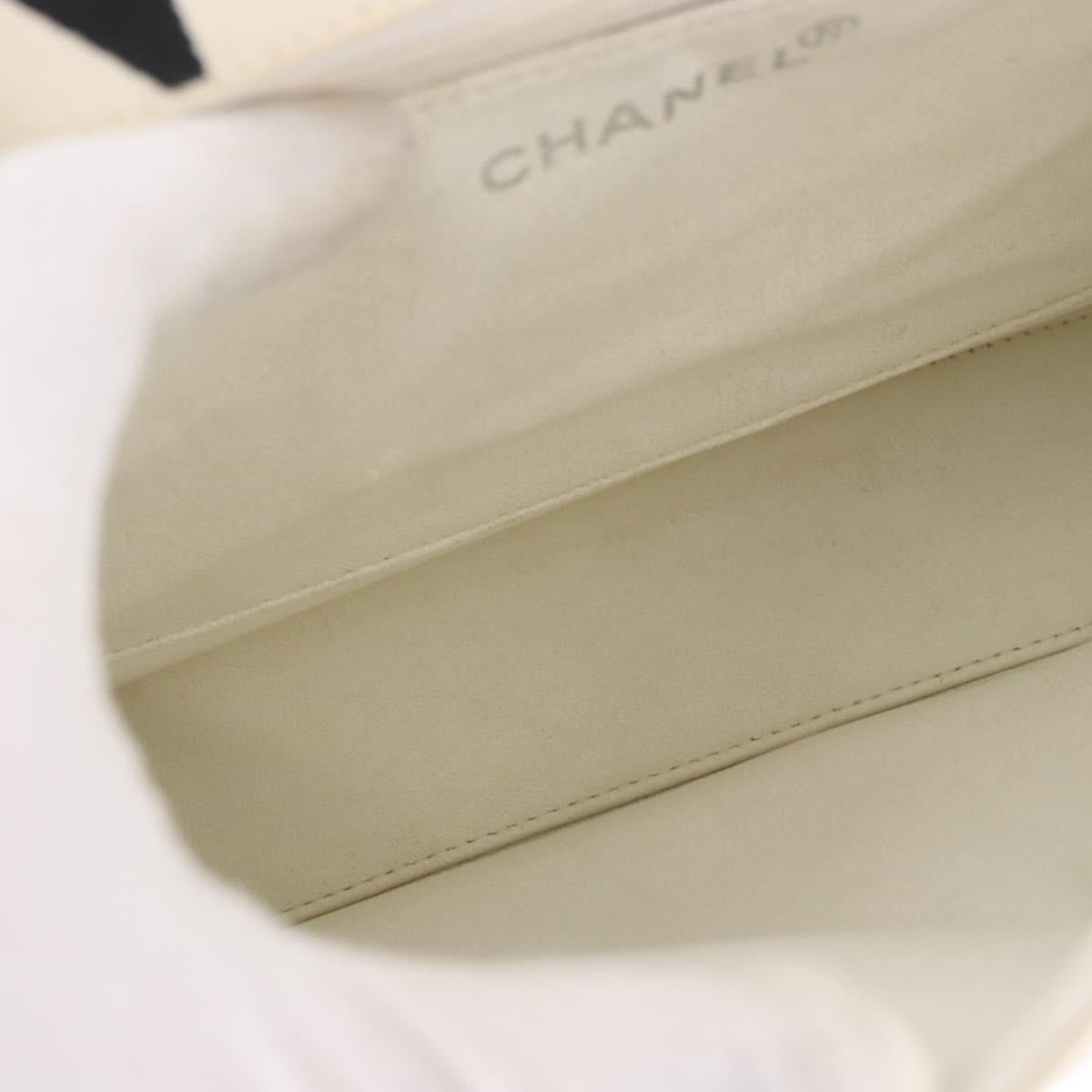 CHANEL Matelasse Chain Hand Bag Canvas White Silver CC Auth 187495V