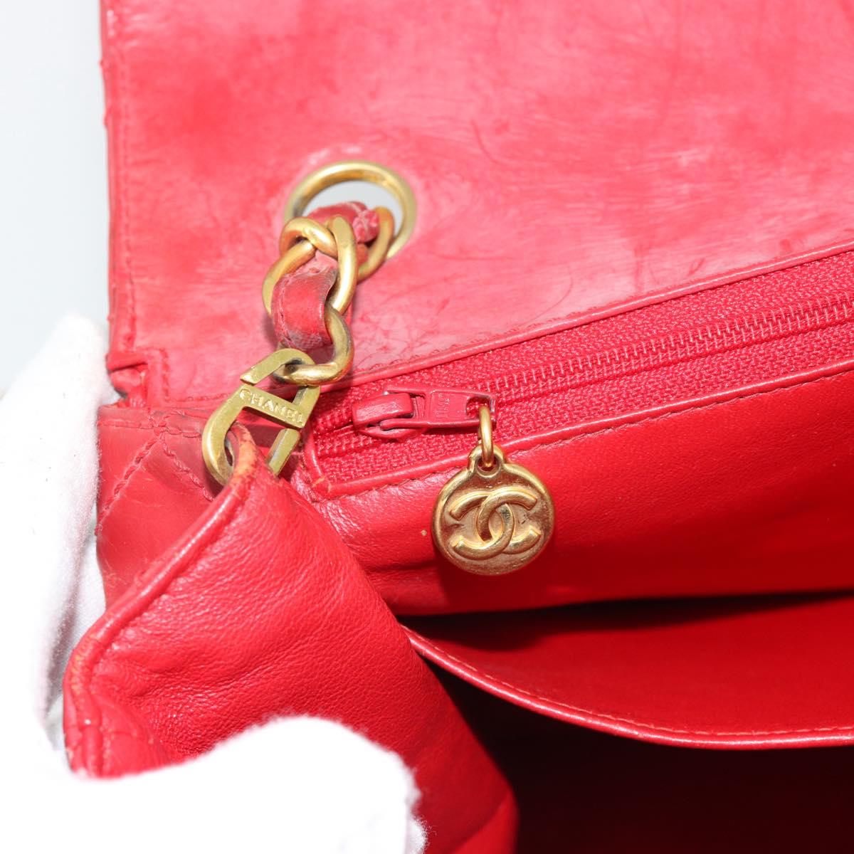 CHANEL Matelasse Chain Shoulder Bag Patent leather Red Gold CC Auth 187496