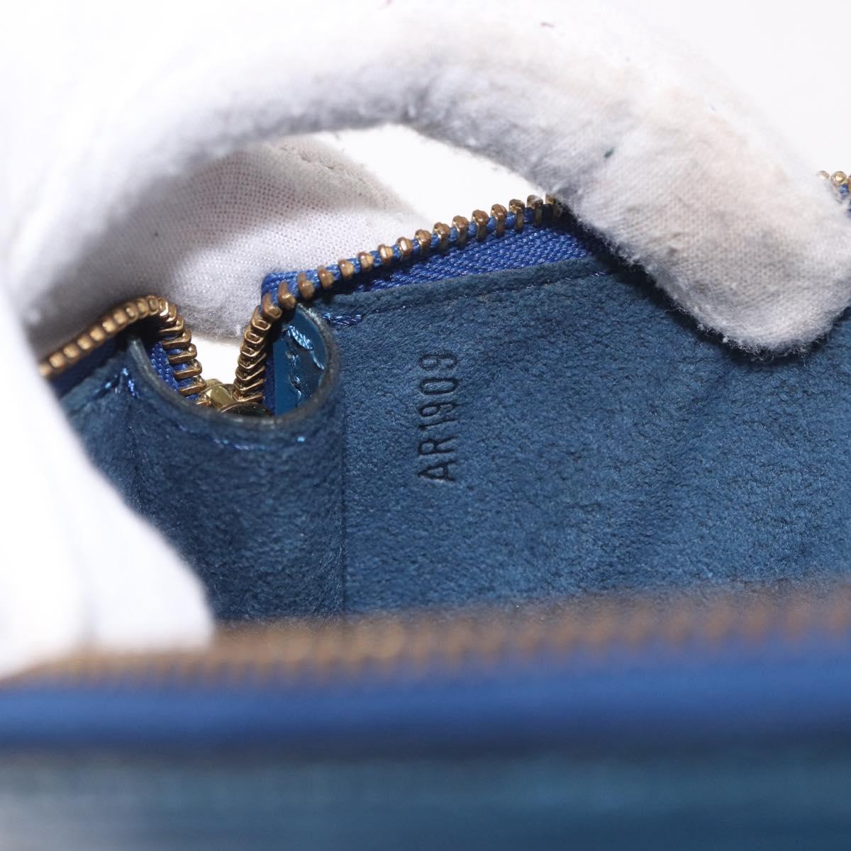 LOUIS VUITTON Epi Pochette Accessoires Pouch Blue M52985 LV Auth 187669