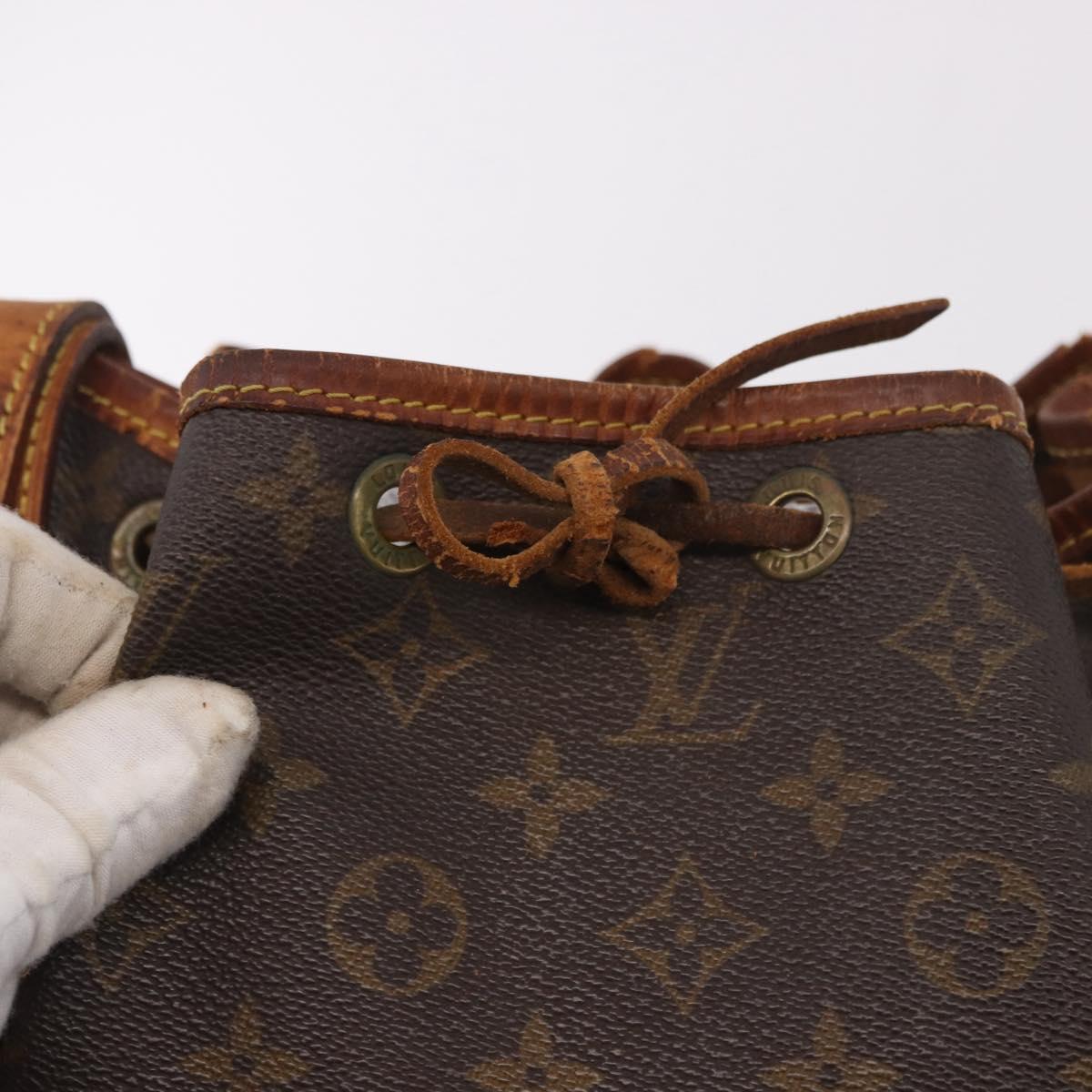 LOUIS VUITTON Monogram Petit Noe Shoulder Bag M42226 LV Auth 187844