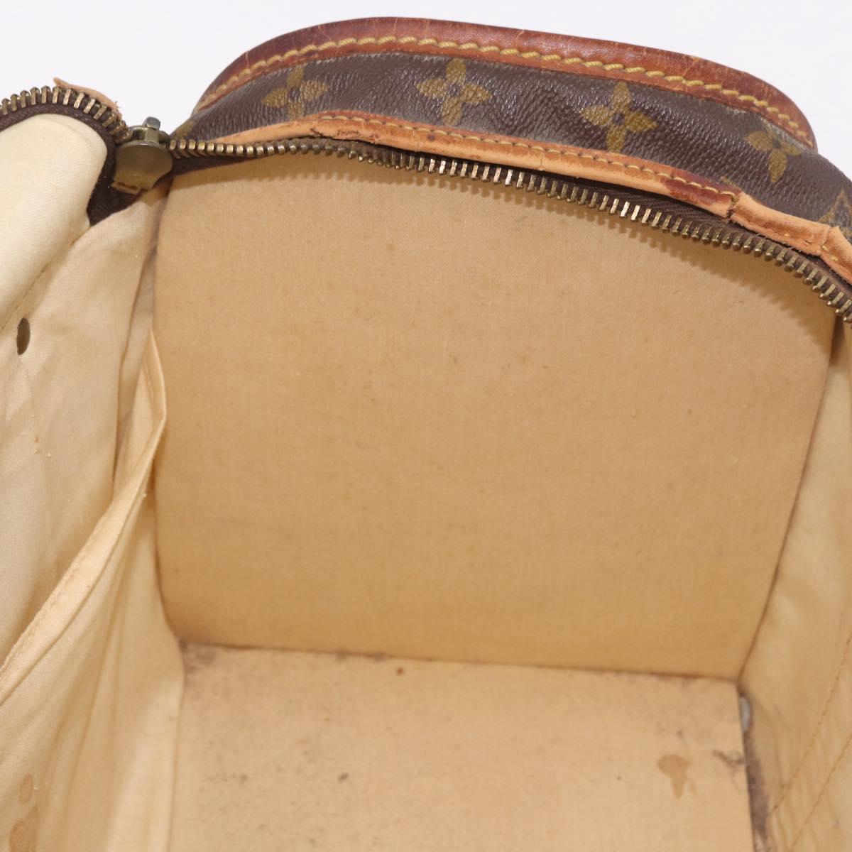 LOUIS VUITTON Monogram Sac Chasseur 30 Boston Bag LV Auth 188014