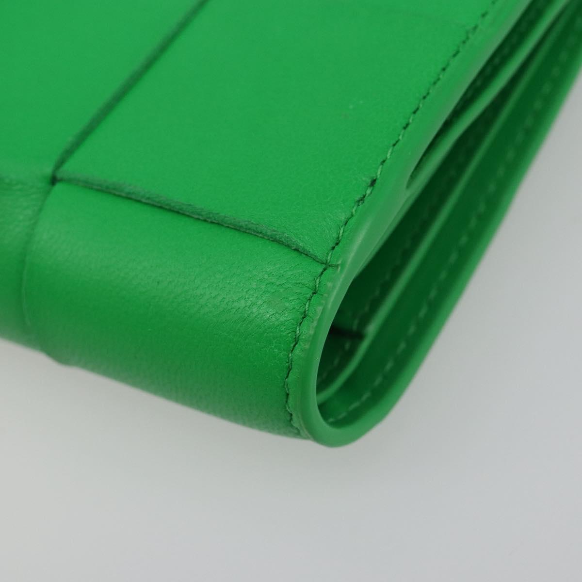BOTTEGA VENETA MAXI INTRECCIATO Cassette Wallet Leather Green Auth 188052A