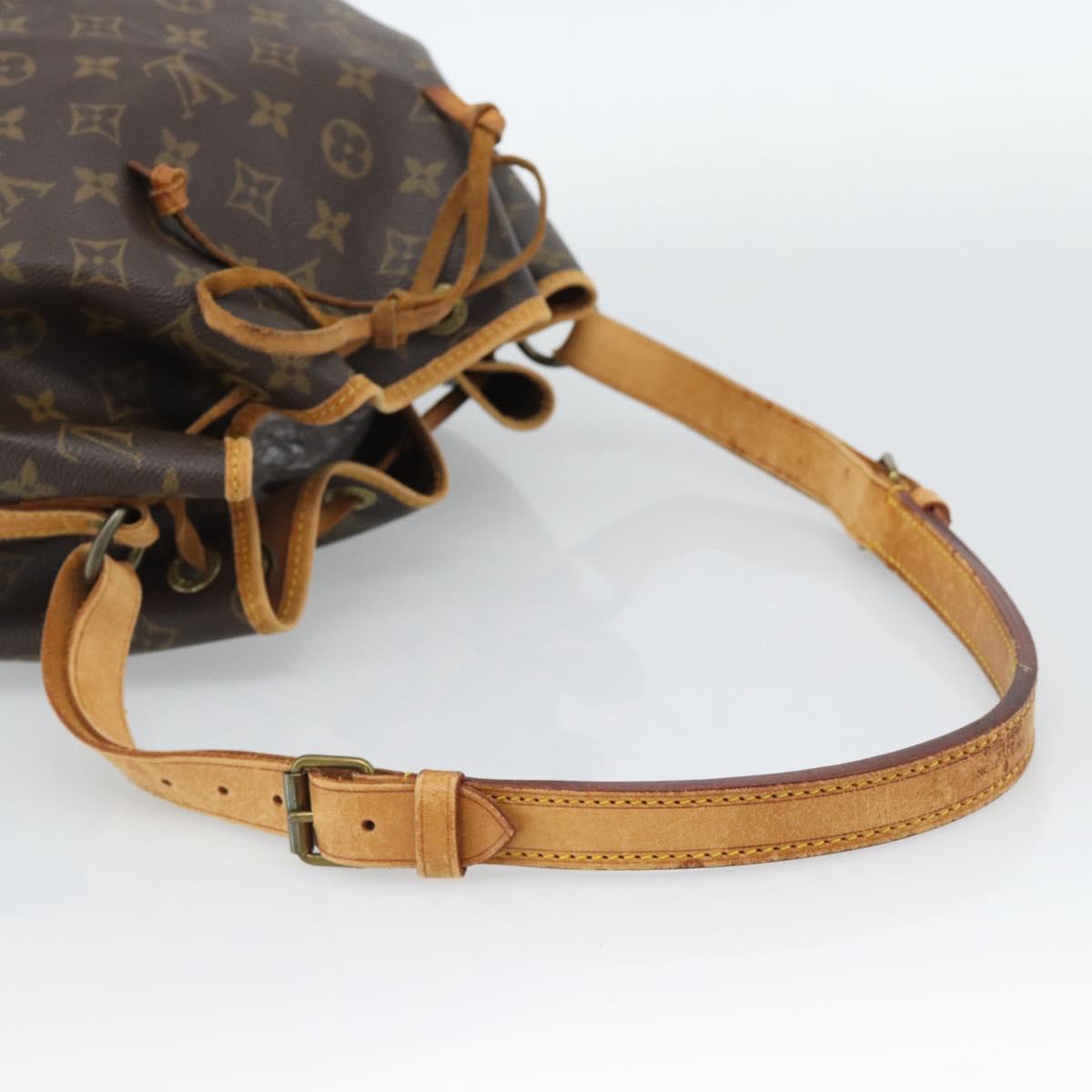 LOUIS VUITTON Monogram Petit Noe Shoulder Bag M42226 LV Auth 188092