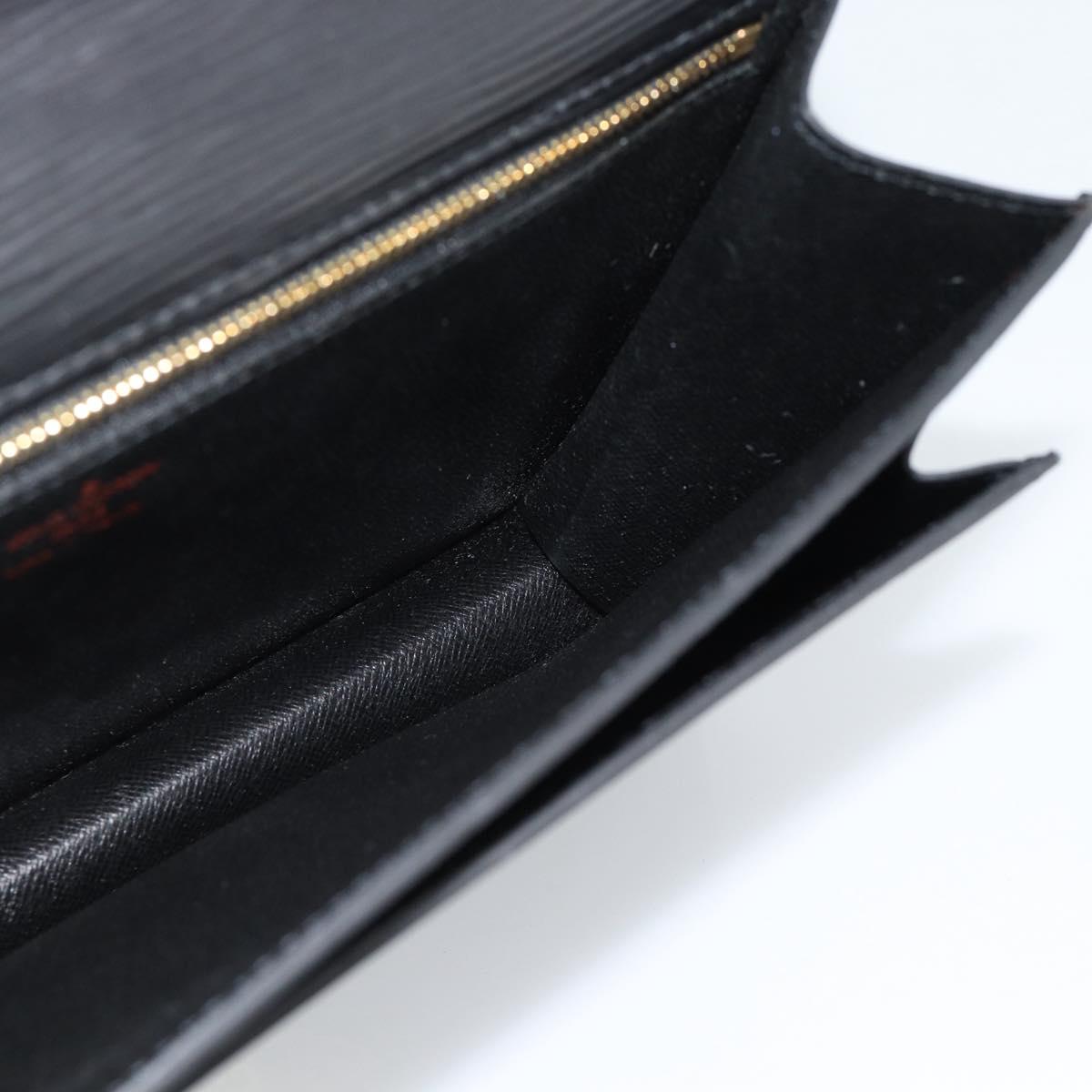 LOUIS VUITTON Epi Serie Dragonne Clutch Bag Black Noir M52612 LV Auth 188343A