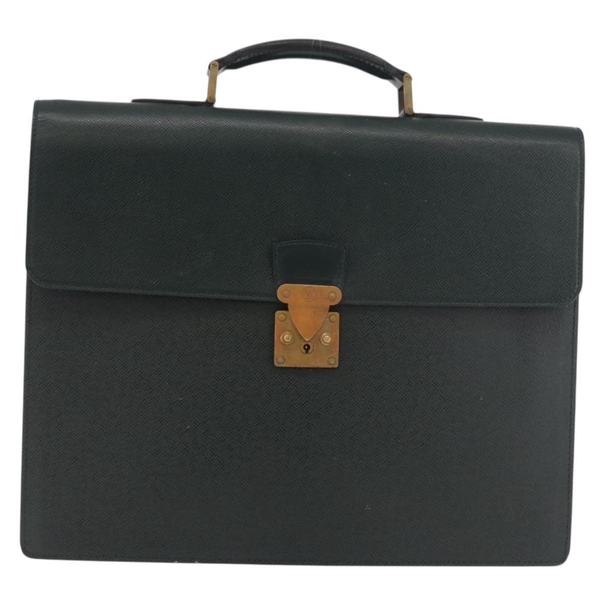 LOUIS VUITTON Taiga Robusto 2 Hand Bag Epicea M3104P LV Auth 188346