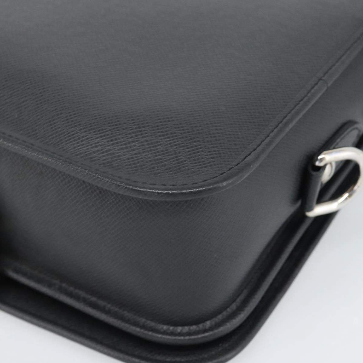 LOUIS VUITTON Taiga Andrei Shoulder Bag Ardoise M32482 LV Auth 188427V