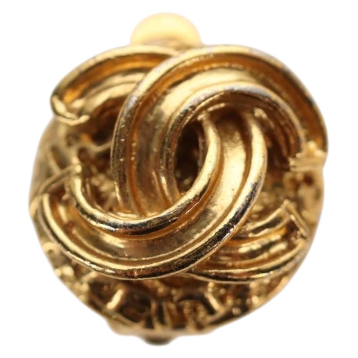 CHANEL COCO Mark Earring Metal Gold Tone CC Auth 188624M