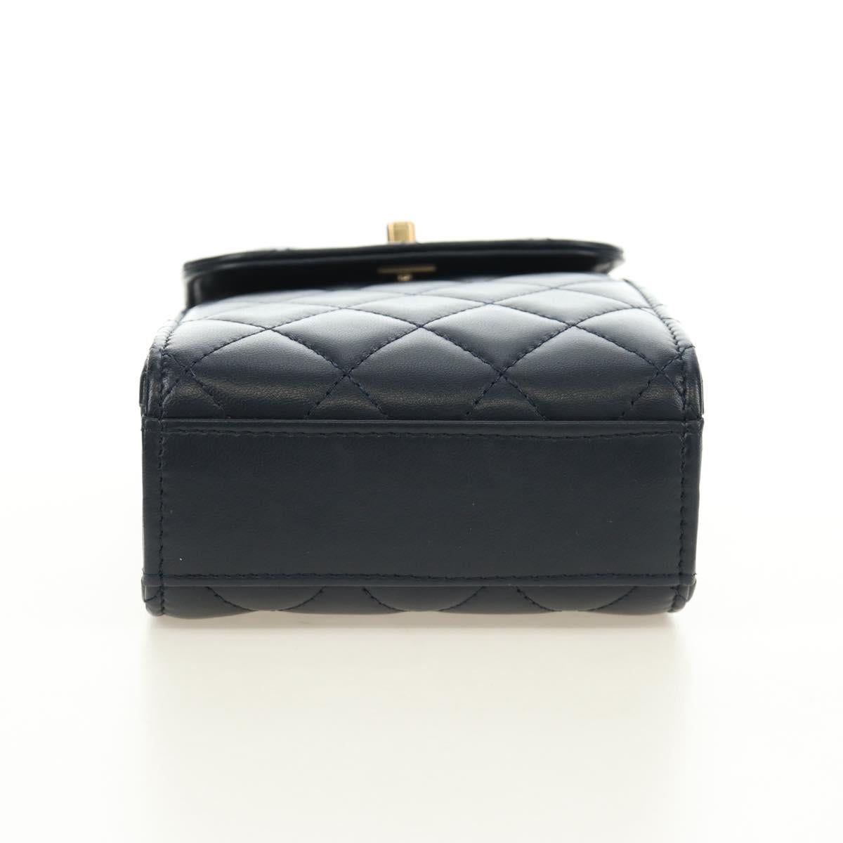 CHANEL Matelasse Chain Shoulder Bag Leather Navy Gold CC Auth 188933SAM