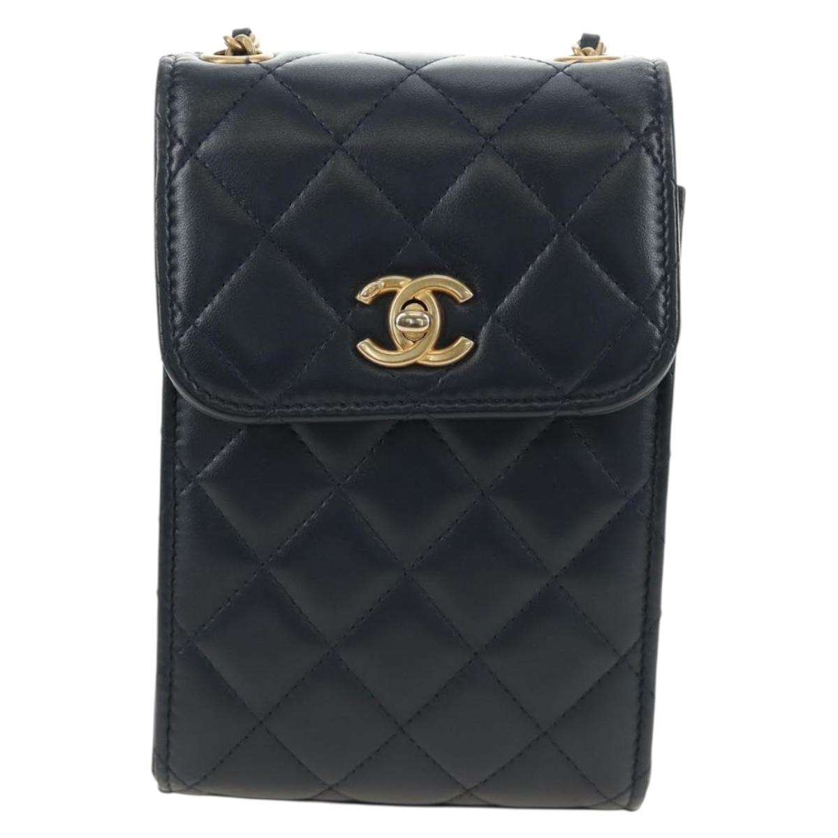 CHANEL Matelasse Chain Shoulder Bag Leather Navy Gold CC Auth 188933SAM
