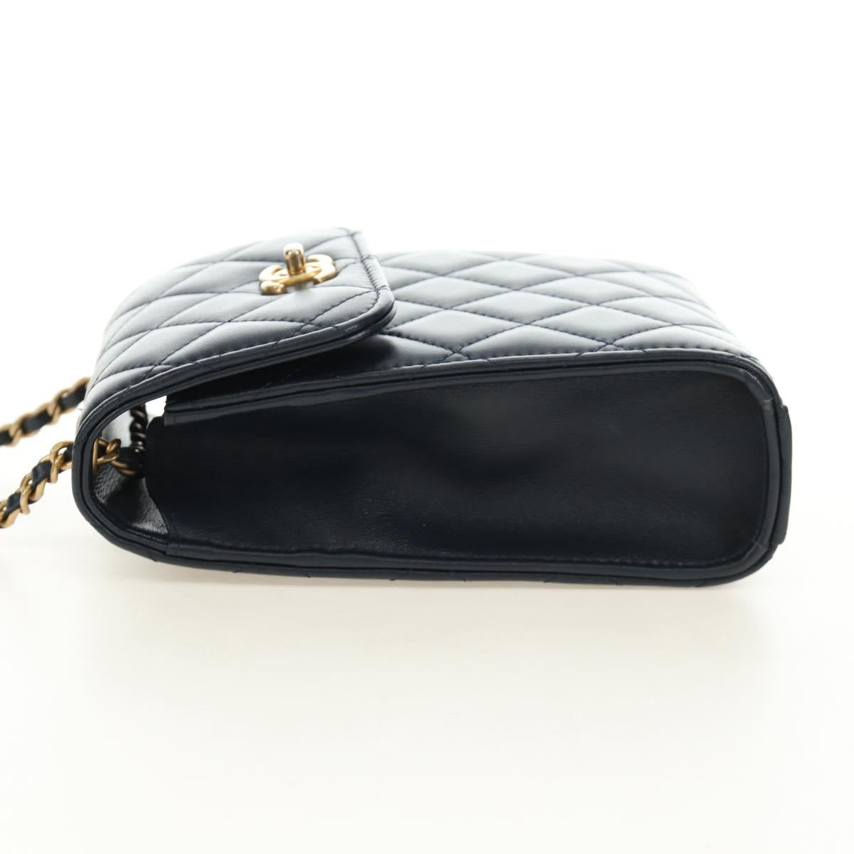 CHANEL Matelasse Chain Shoulder Bag Leather Navy Gold CC Auth 188933SAM