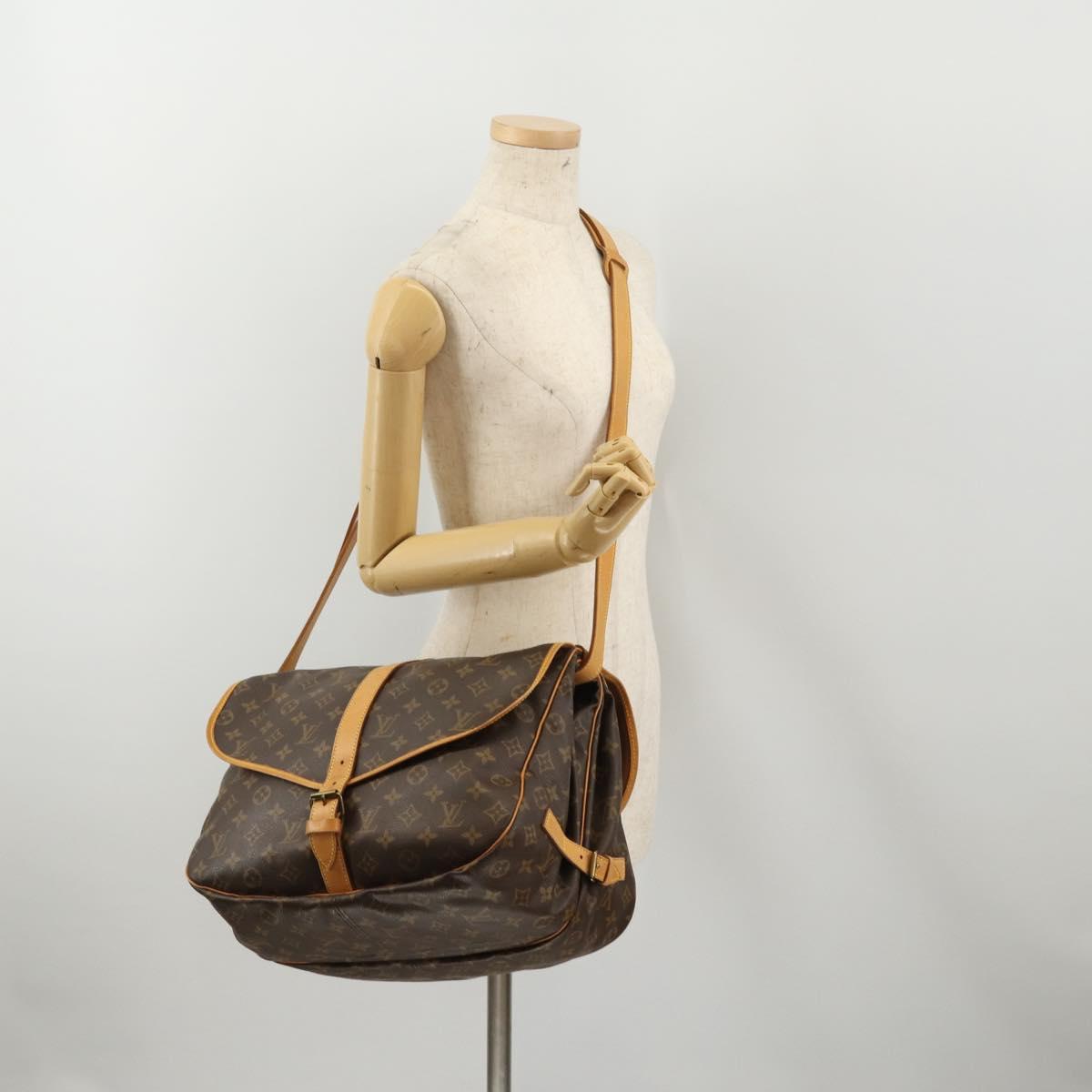 LOUIS VUITTON Monogram Saumur 35 Shoulder Bag M42254 LV Auth 189028A