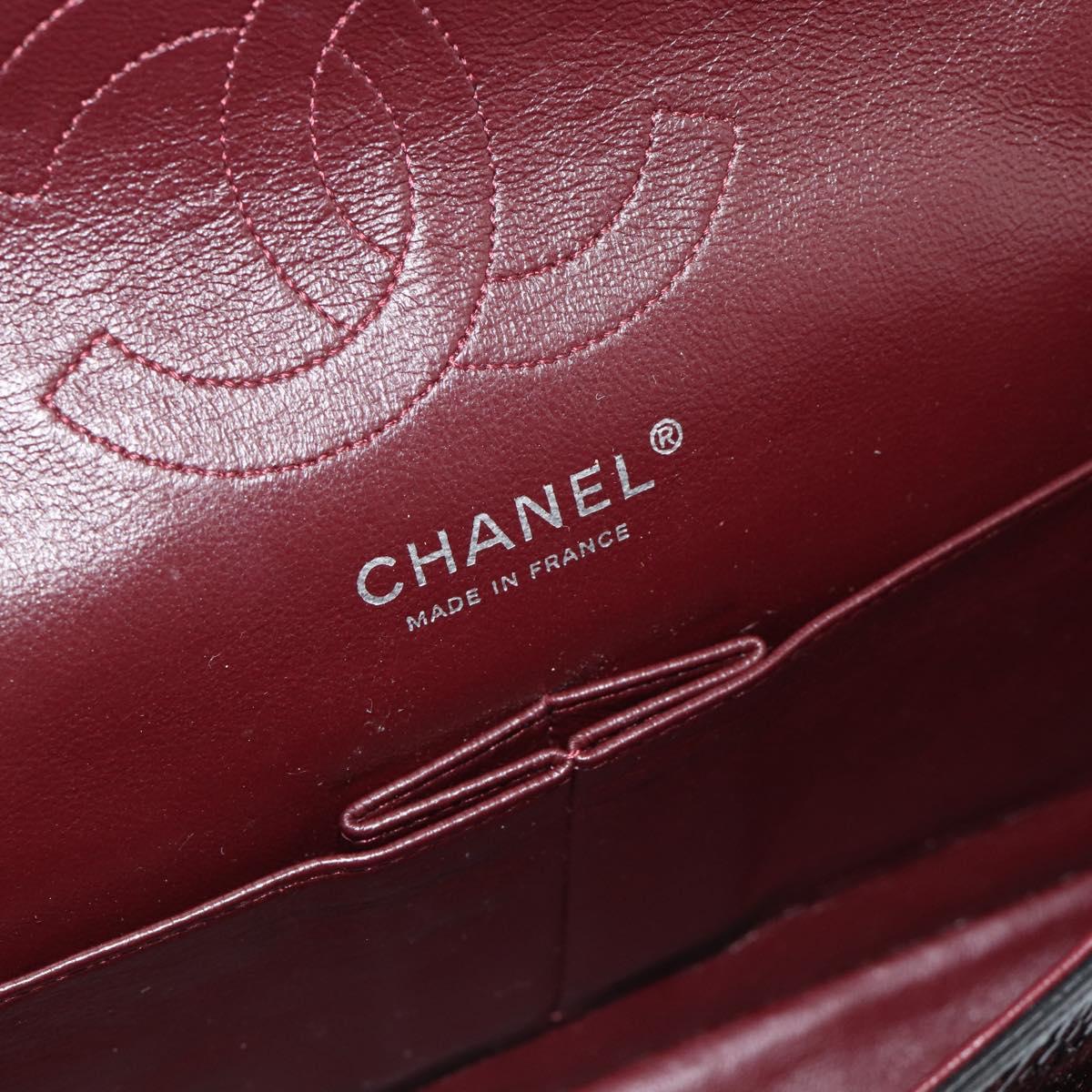 CHANEL Matelasse 25 Chain Bag Patent leather Black Silver CC Auth 189112SM