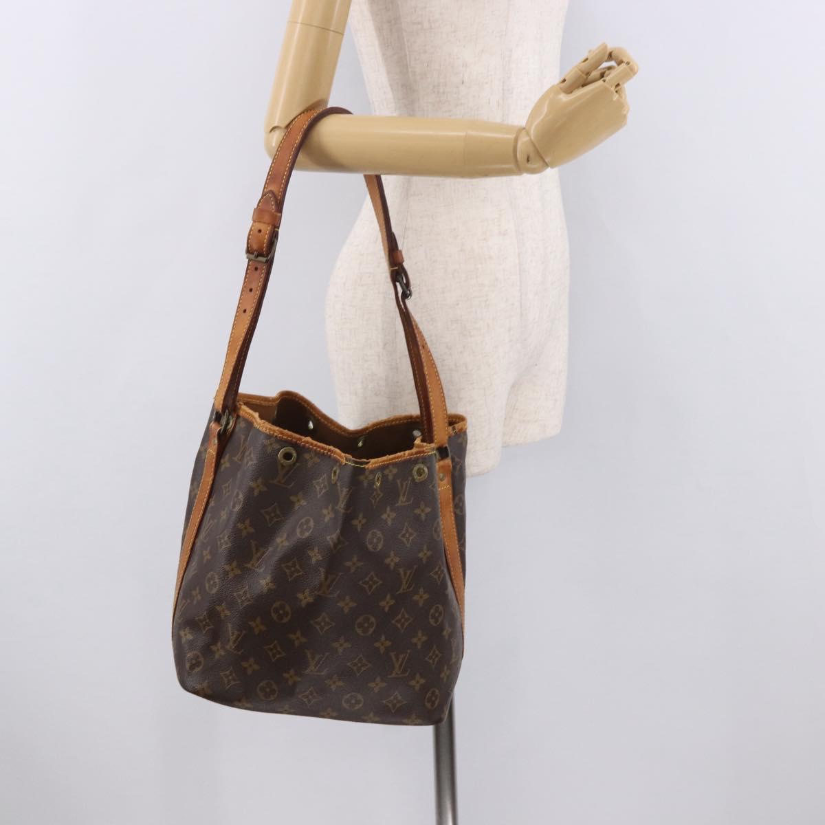 LOUIS VUITTON Monogram Petit Noe Shoulder Bag M42226 LV Auth 189140