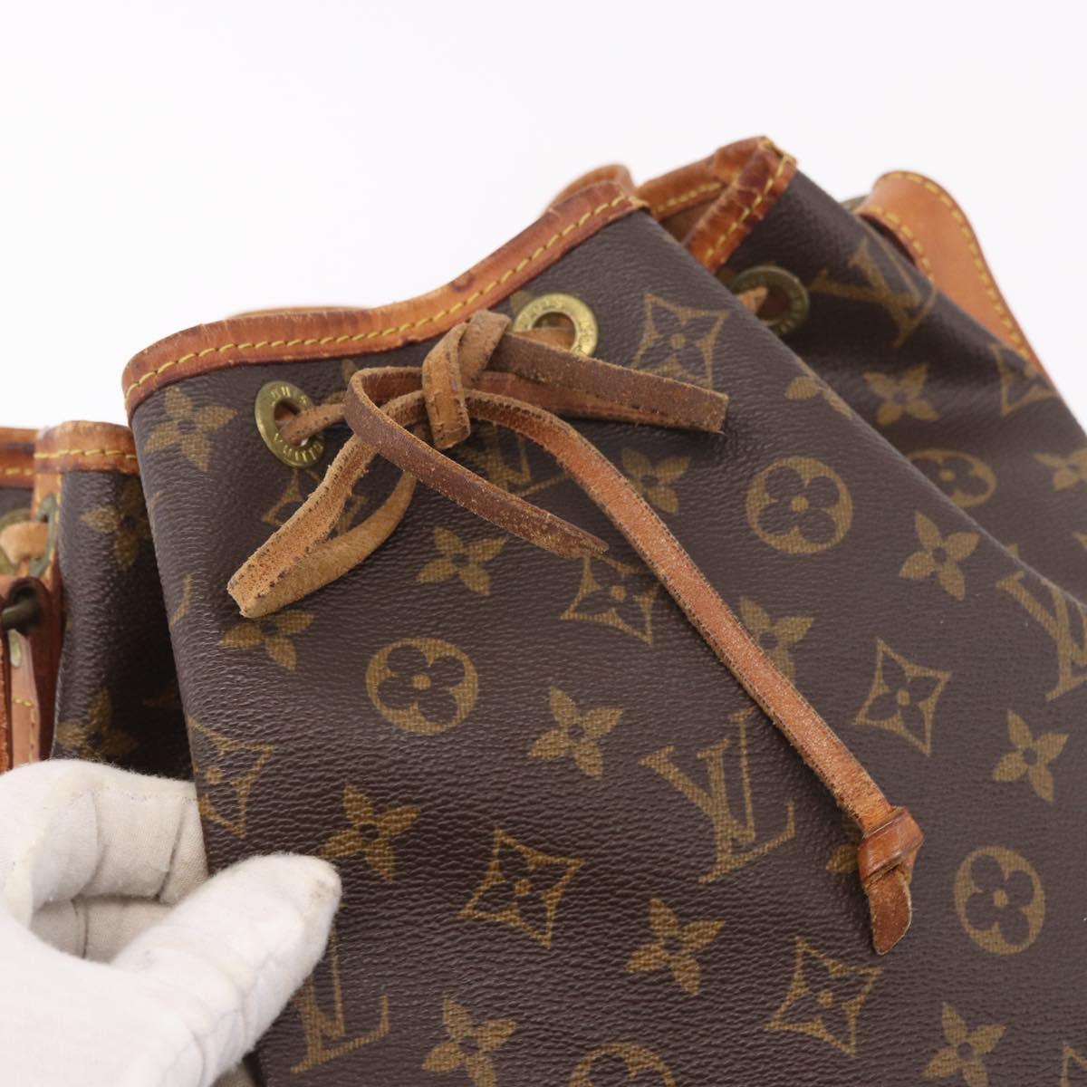 LOUIS VUITTON Monogram Petit Noe Shoulder Bag M42226 LV Auth 189162