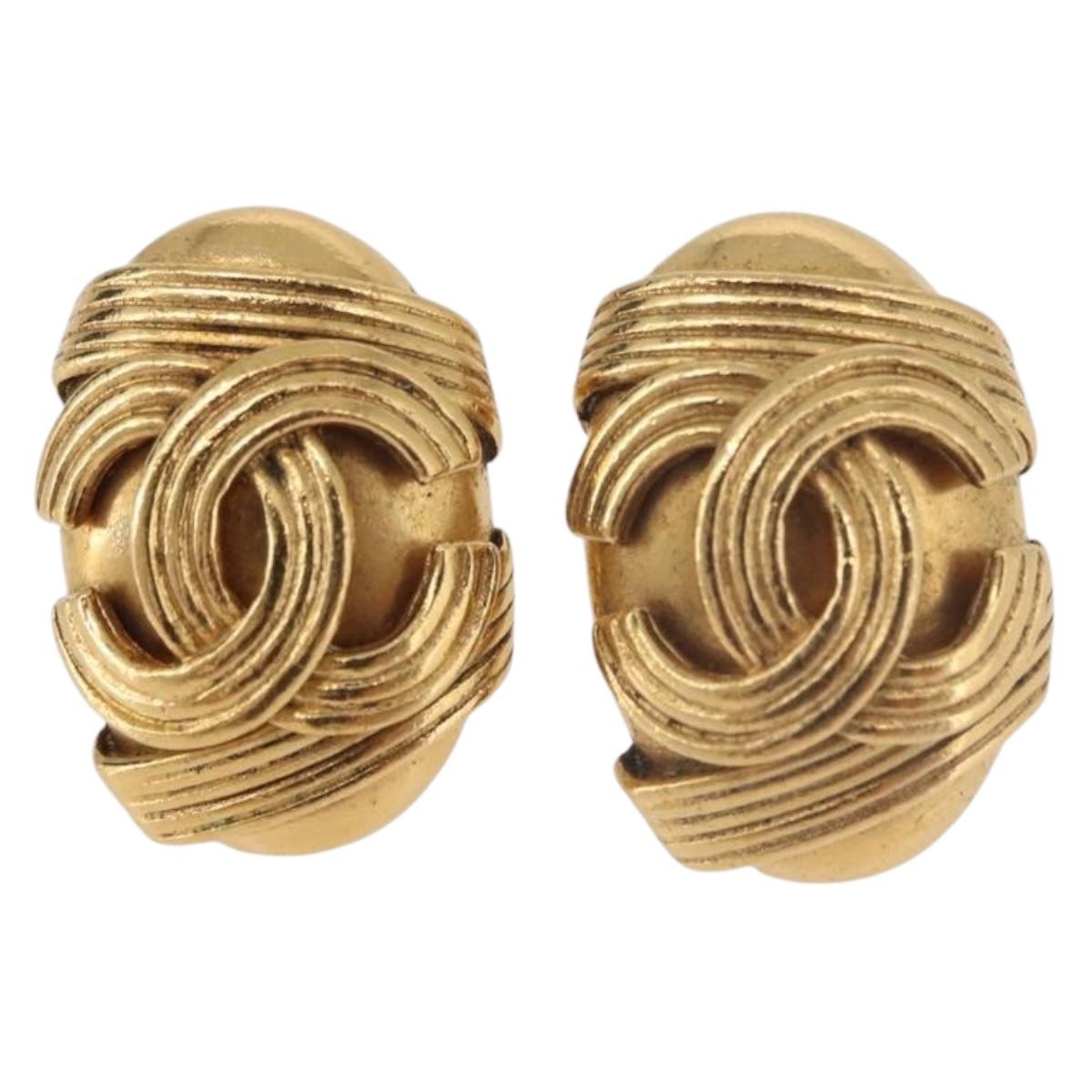 CHANEL COCO Mark Earring Metal Gold Tone CC Auth 189389