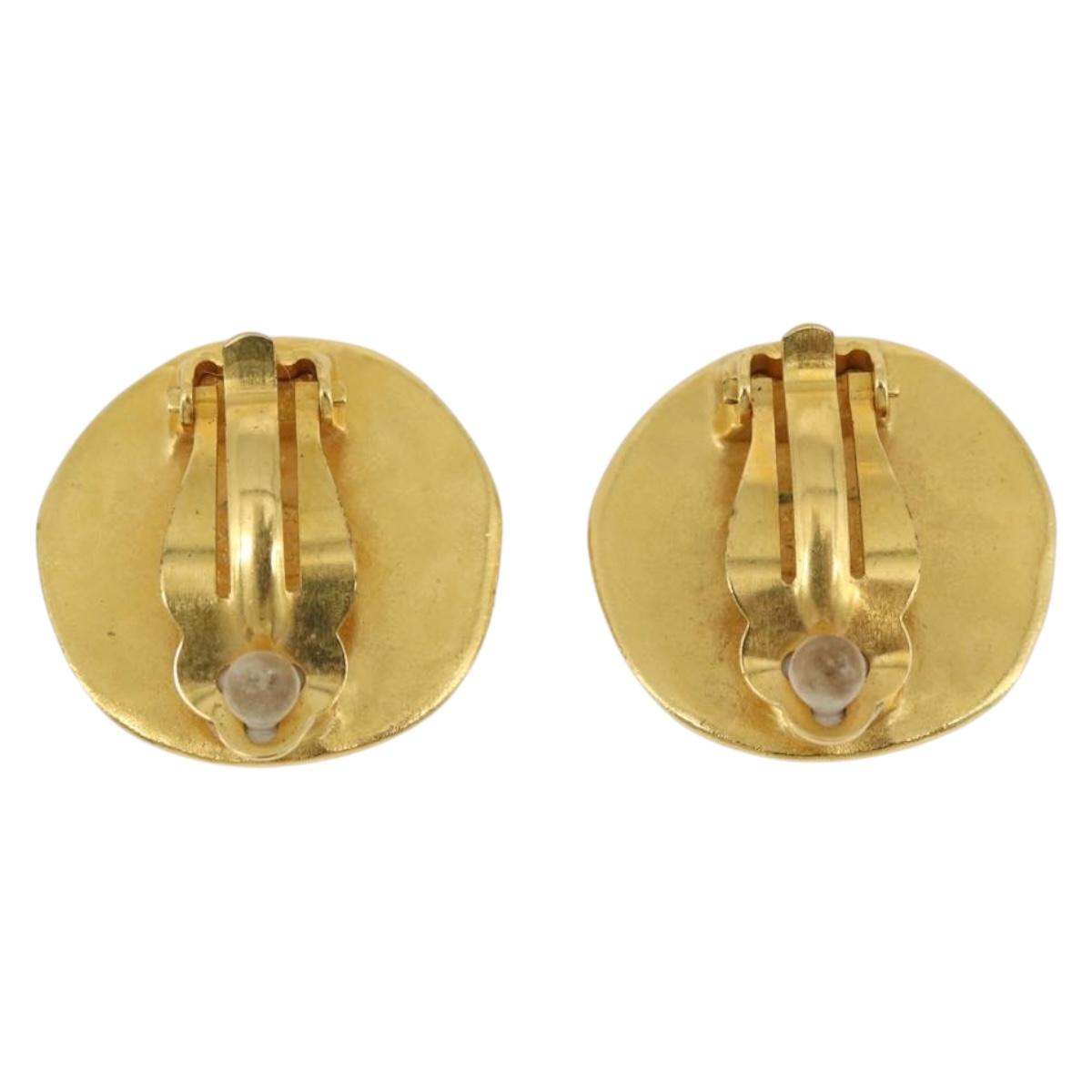 CHANEL Earring Metal Gold Tone CC Auth 189409