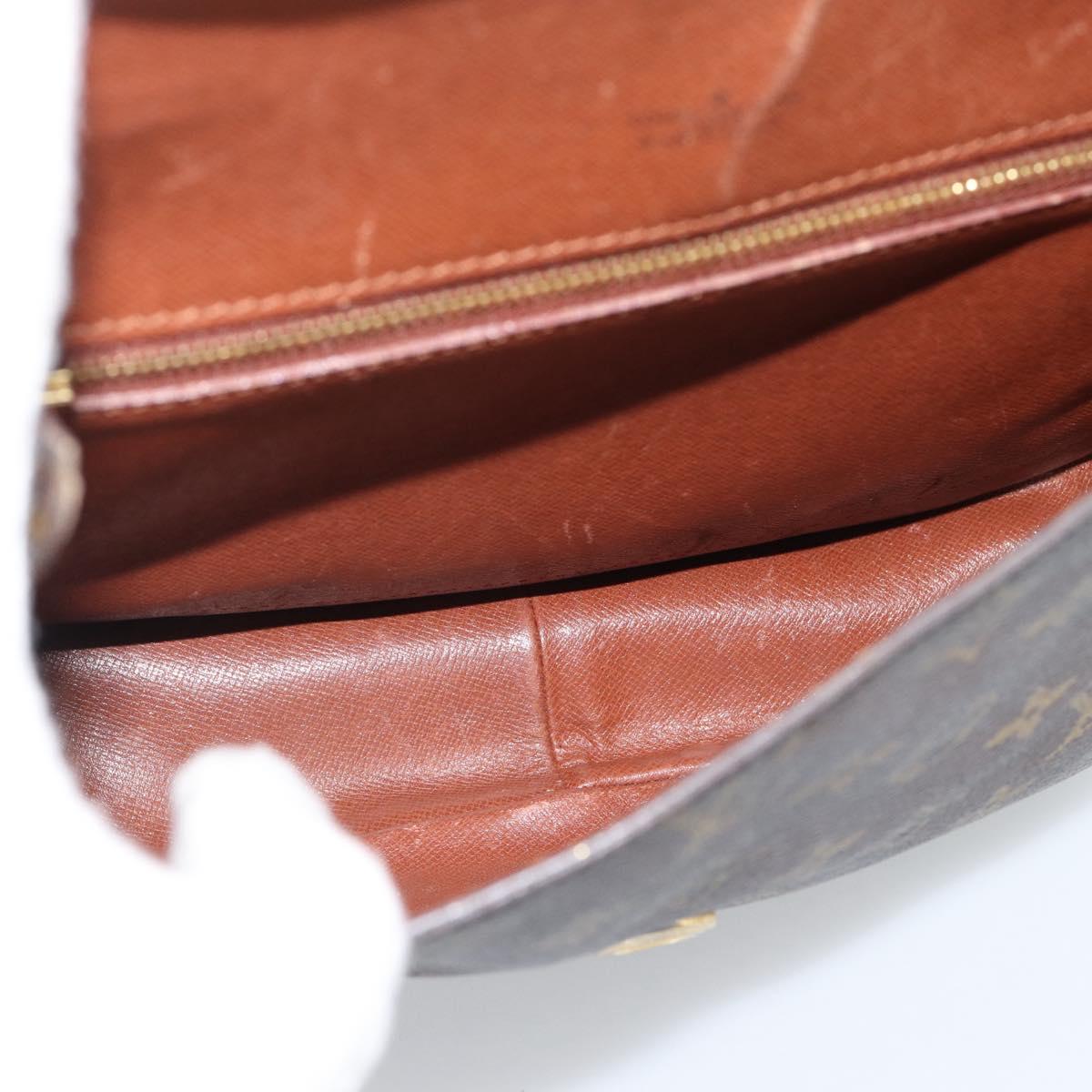 LOUIS VUITTON Monogram Saint Cloud GM Shoulder Bag M51242 LV Auth 189602