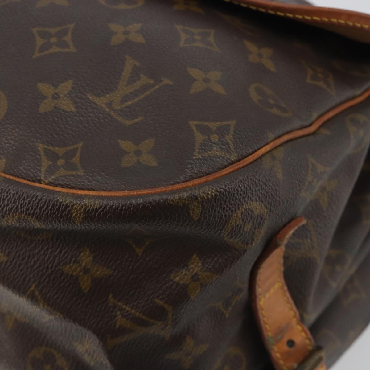 LOUIS VUITTON Monogram Saumur 35 Shoulder Bag M42254 LV Auth 189628