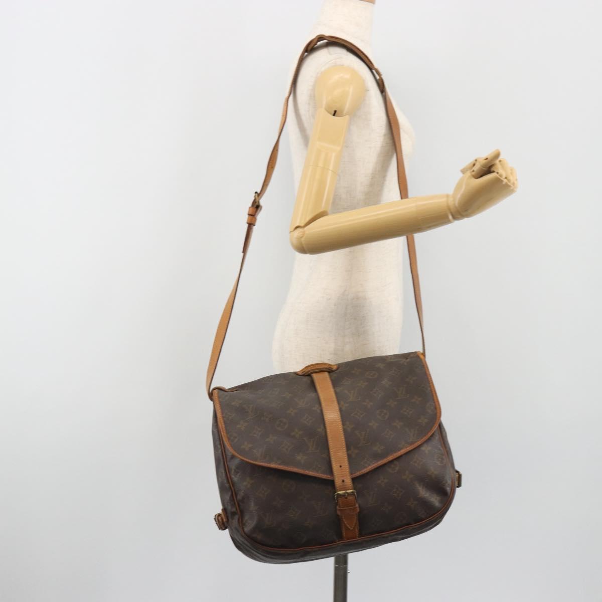 LOUIS VUITTON Monogram Saumur 35 Shoulder Bag M42254 LV Auth 189628