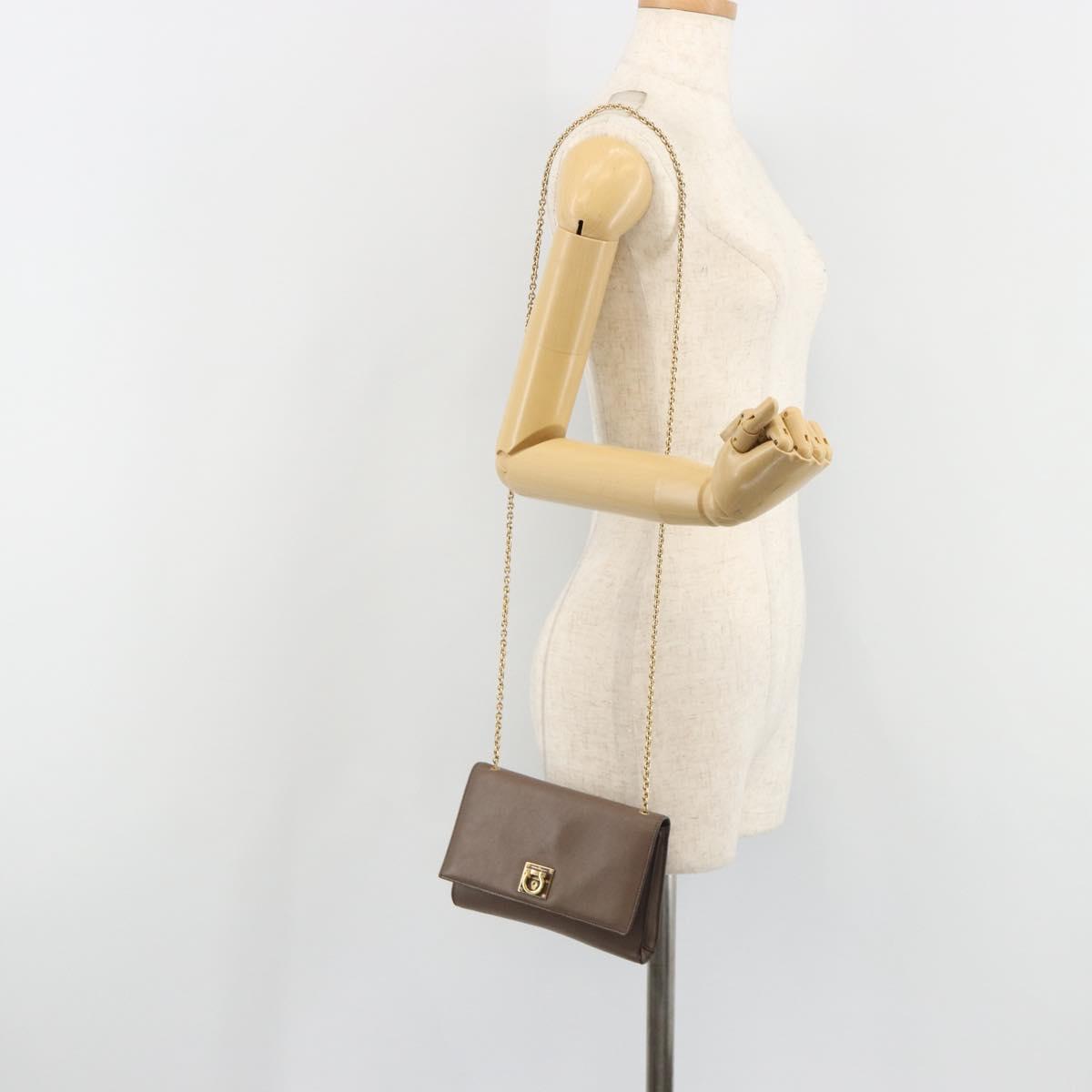 Salvatore Ferragamo Gancini Chain Shoulder Bag Leather Gray Gold Auth 189649